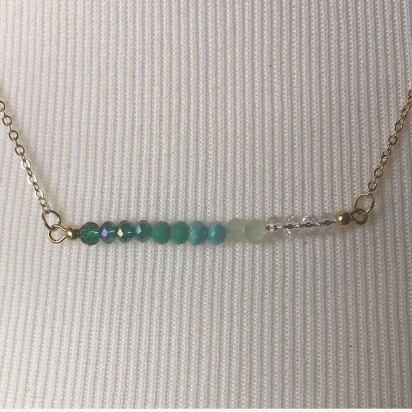 LAST! NWT ombré emerald beaded necklace - Picture 6 of 6